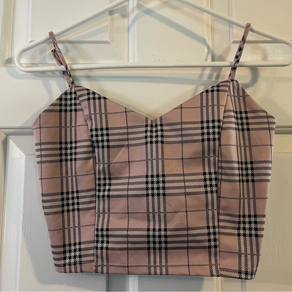 Love Tree size Small pink plaid crop top